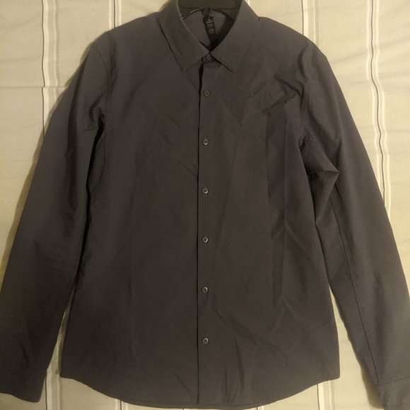 Long Sleeve Slim Fitted Dress Shirt - Picture 2 of 3